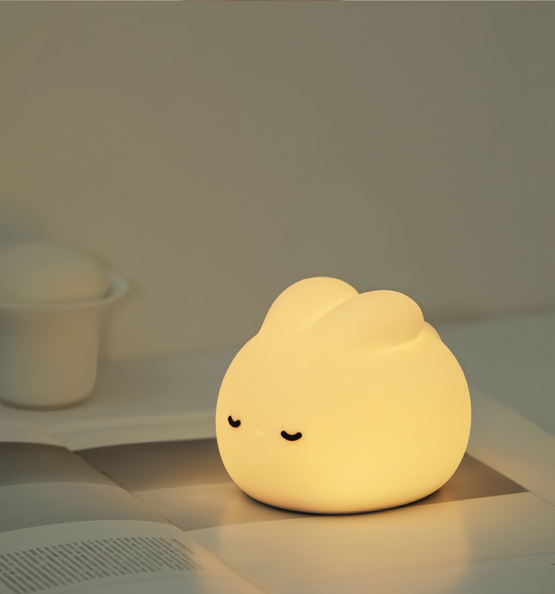 Dream Rabbit Emotion Lamp - Blossom Nights